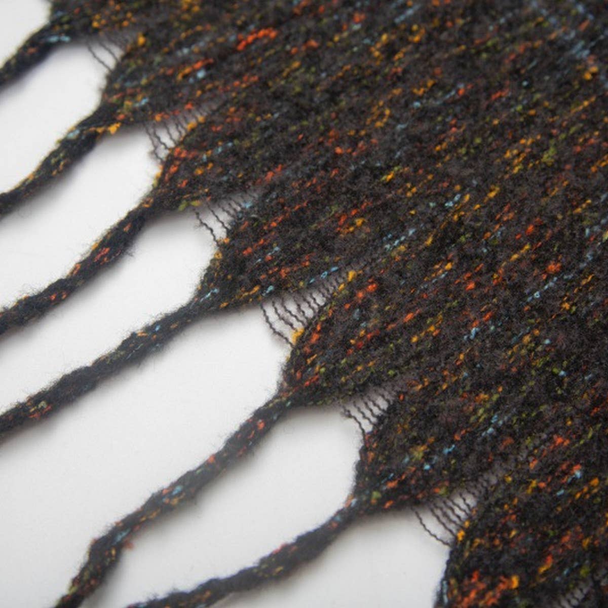 GRADIENT TASSEL SCARF FOR WOMEN WINTER SHAWL_CWASC0858