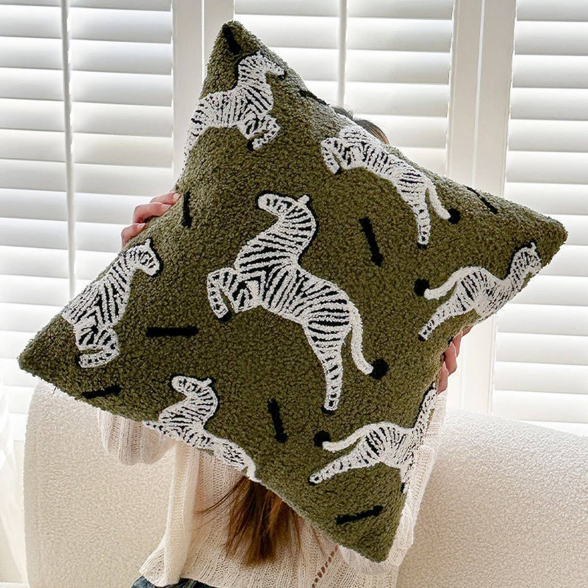 Tiger Zebra Embroidered Sofa Bed Pillow Cover_Cwmm7713