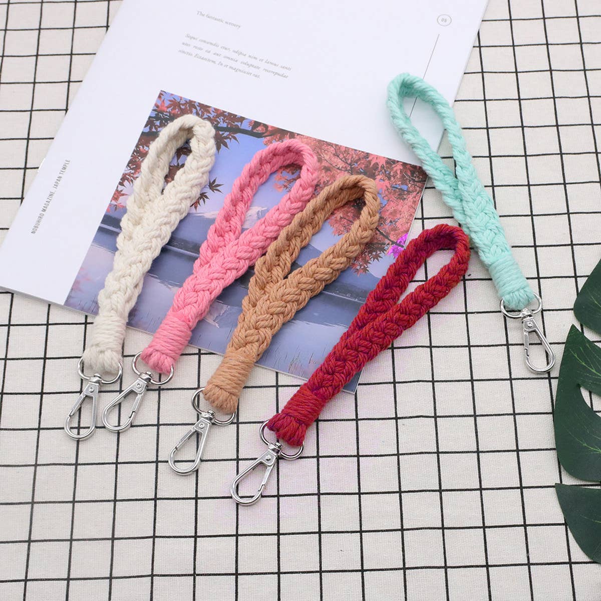 HAND WOVEN KEYCHAIN BRACELET_CWMM1561