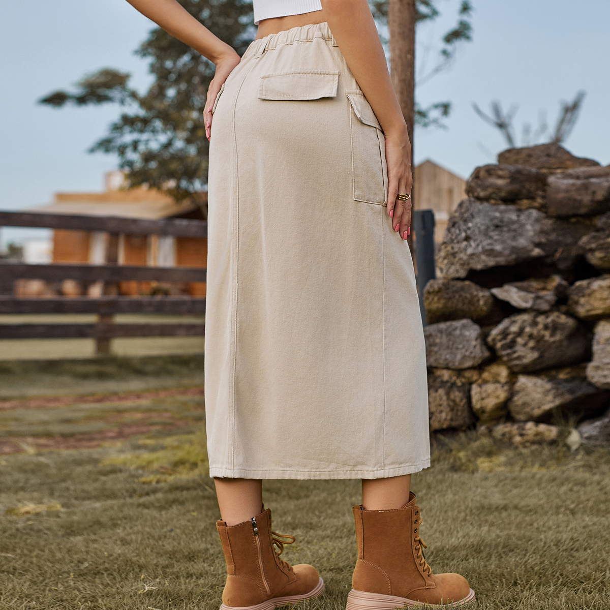 Washed Denim Cargo Skirt With Slit For Women_Cwjsk0197