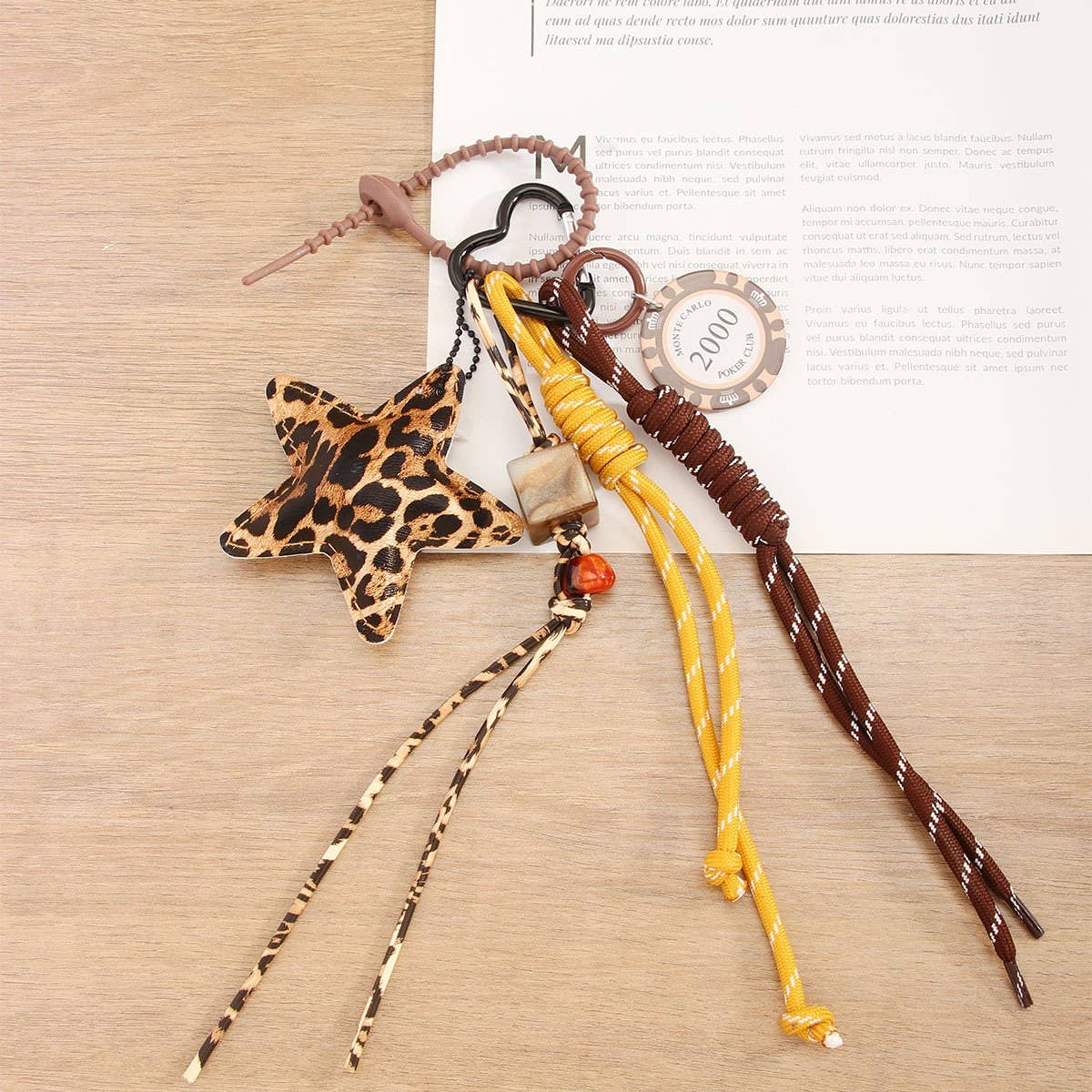 RETRO LEOPARD STAR KEYCHAIN WITH BEADS CHIP_CWMM7624