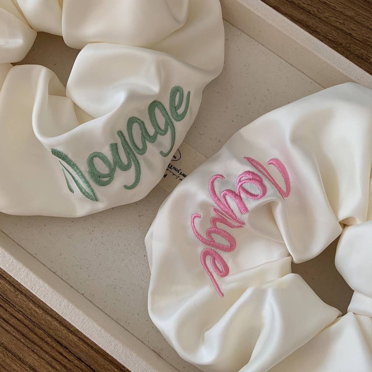 SATIN EMBROIDERED LETTER HEADBAND HAIR ACCESSORIES_CWAHA3695