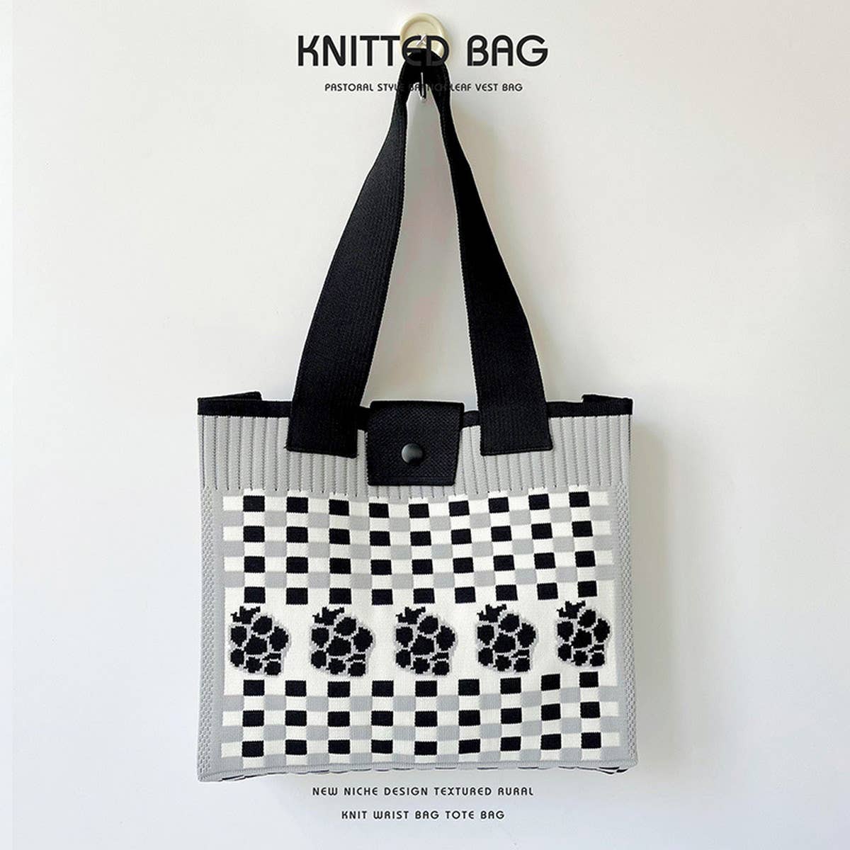 CHECKERBOARD FLORAL KNITTED SHOULDER BAG_CWAB2391