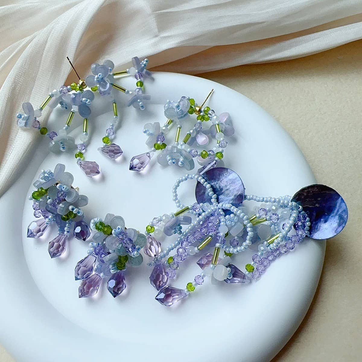 SHELL TASSEL BEADED FLOWER EARRINGS_CWAJE1691