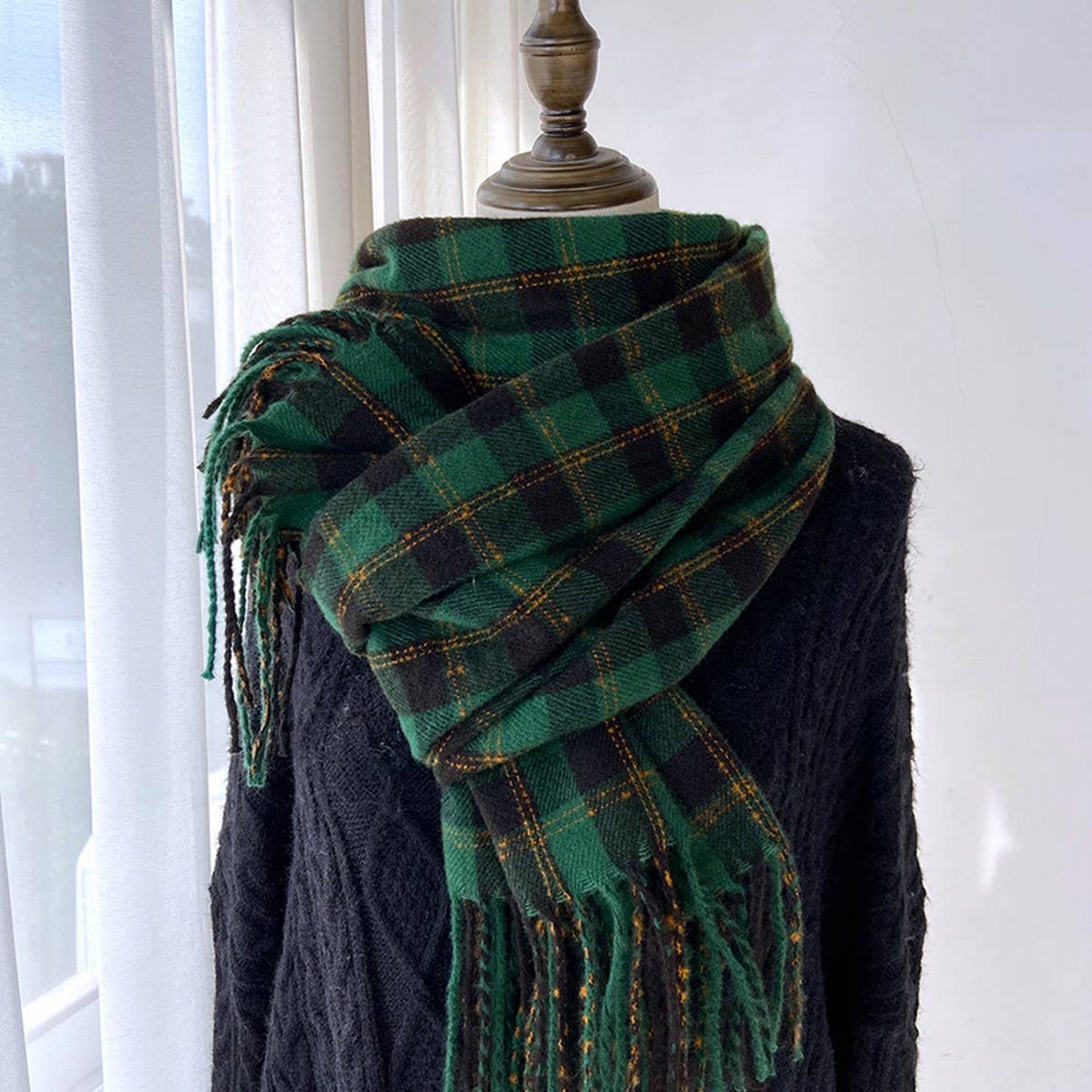 PLAID TASSEL SCARF FOR WOMEN RETRO WINTER WARMTH_CWASC1454