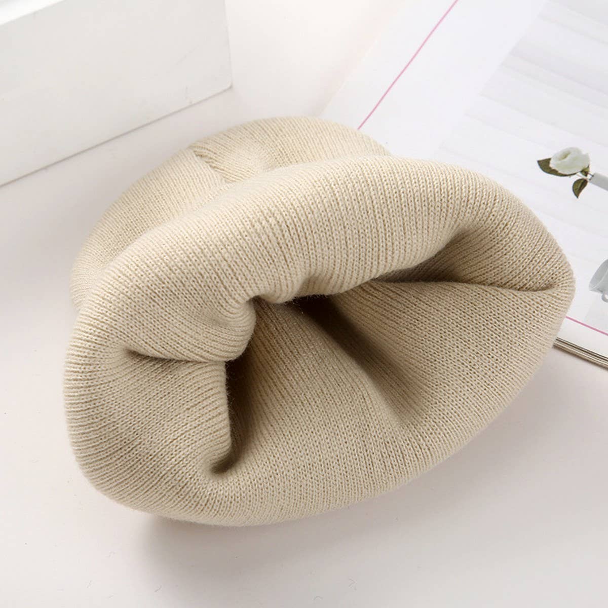 Cwah04346_Embroidered Smiley Knit Beanie Hat