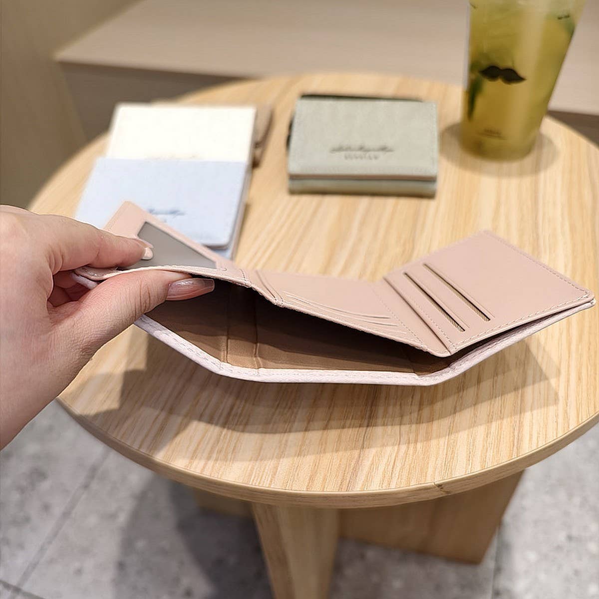 Gradient Velvet Mini Trifold Wallet With Letters_Cwab06233