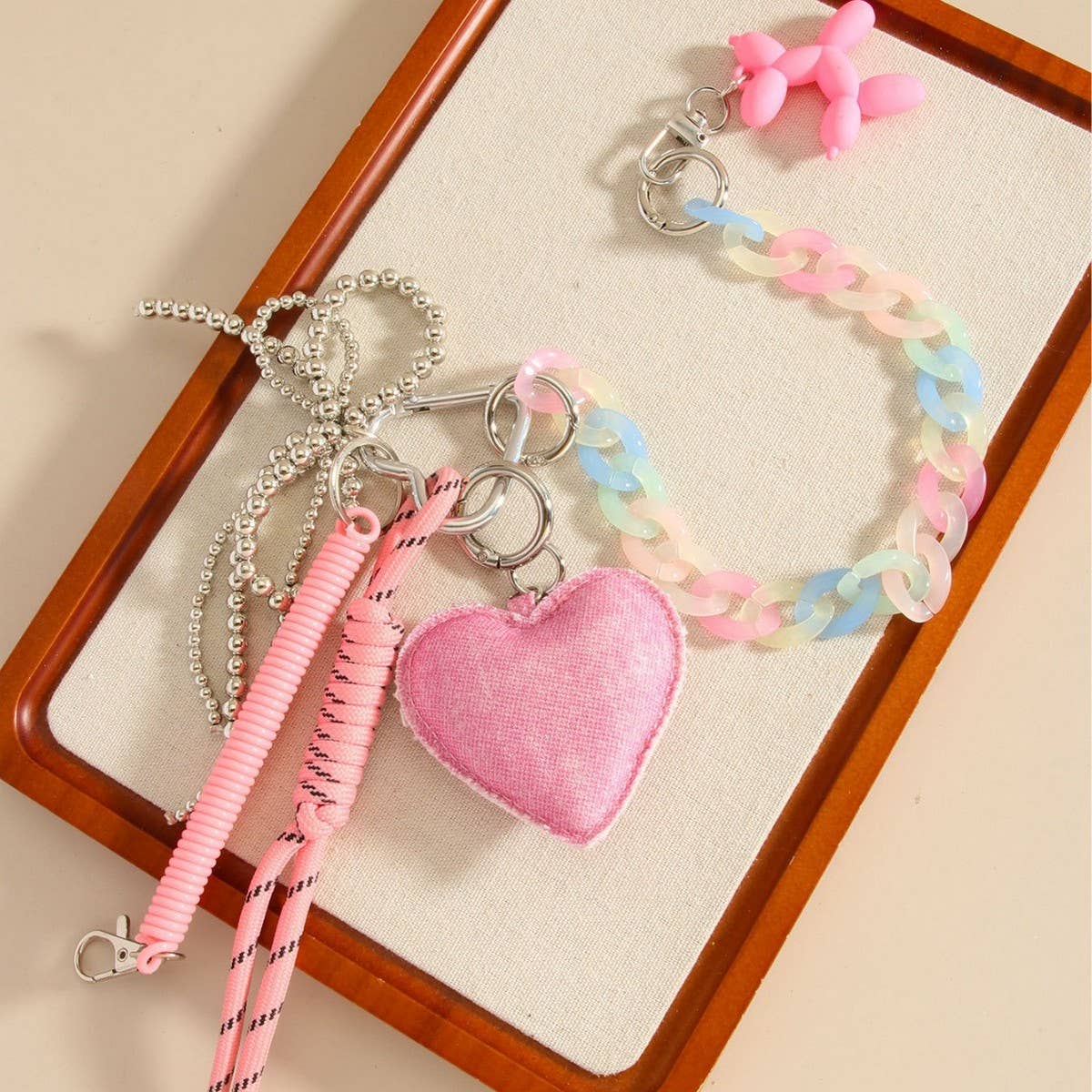 PINK HEART BOW KEYCHAIN WITH BALLOON DOG_CWMM7819