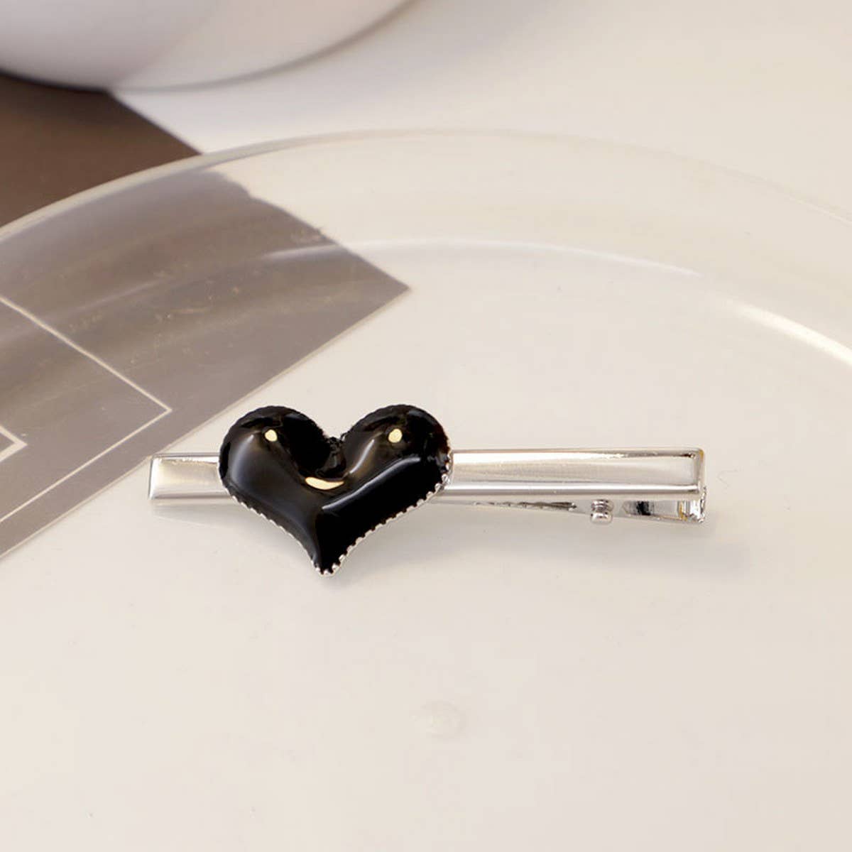 BLACK GLAZE FLOWER HEART CHECKERBOARD HAIRPIN_CWAHA4737