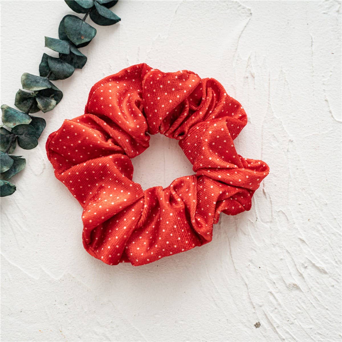 RED CHRISTMAS SERIES HAIR SCRUNCHIES_CWAHA1958
