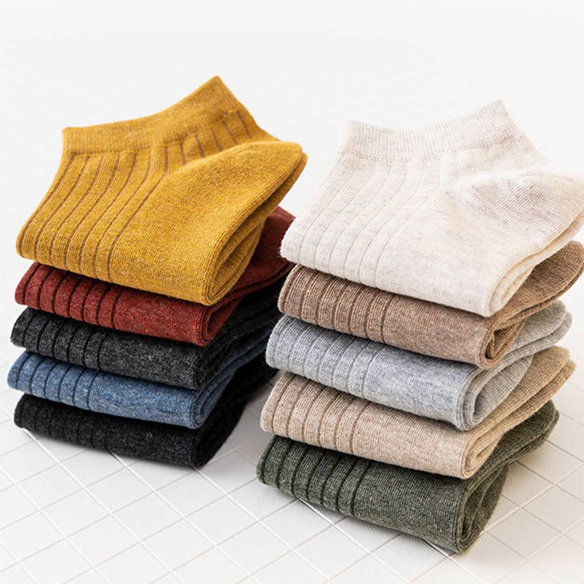 SOLID VERTICAL STRIPES BREATHABLE ANKLE SOCKS_CWMS032