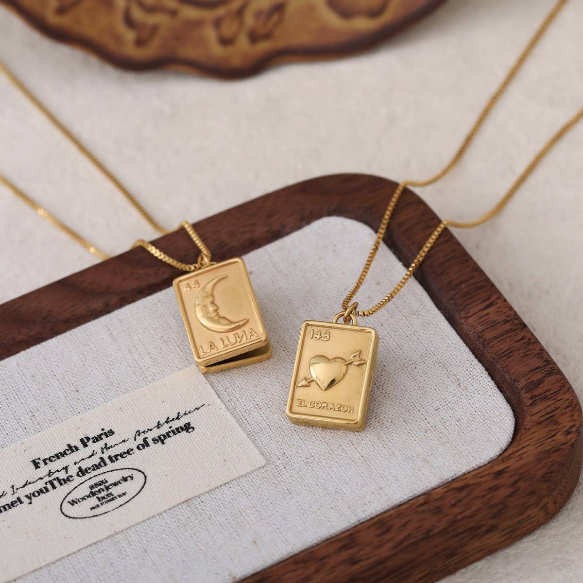 FASHION MOON LOVE PHOTO ALBUM NECKLACE_CWMM5673