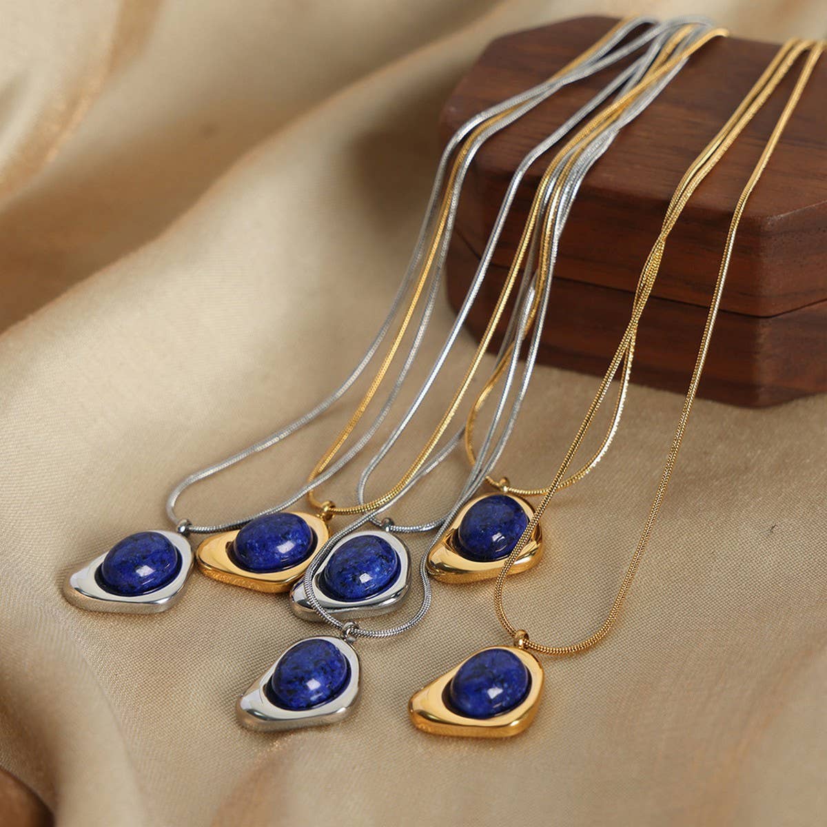 INLAID SAPPHIRE PENDANT NECKLACE JEWELRY_CWAJE1089