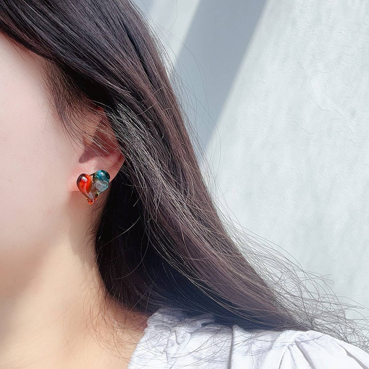 RETRO JELLY CONTRAST HEART EARRINGS_CWAJE2173
