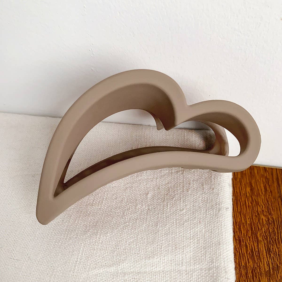 Heart Morandi Color Simple Hollow Hairpin