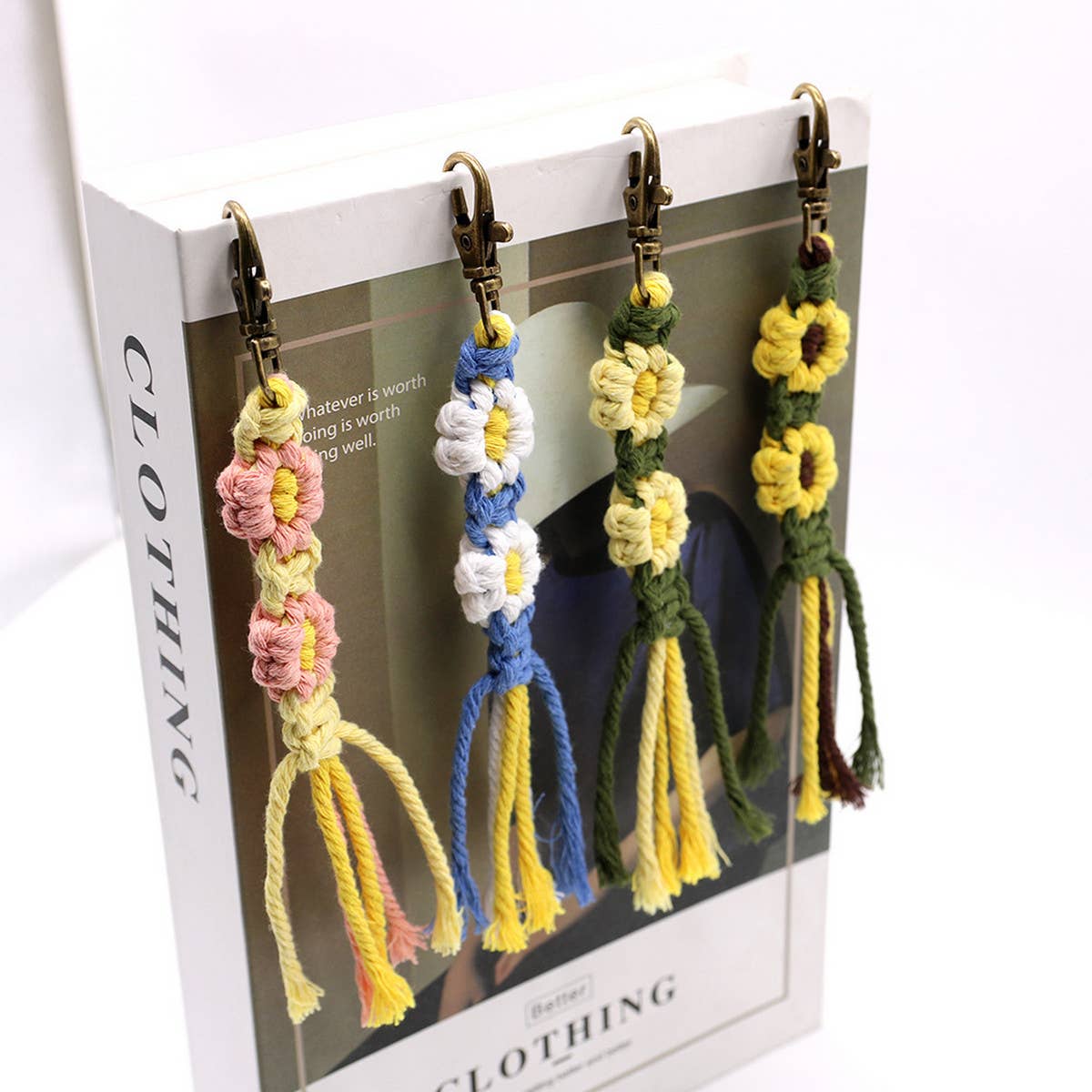 HANDMADE COTTON ROPE FLOWER WOVEN KEYCHAIN_CWMM1569