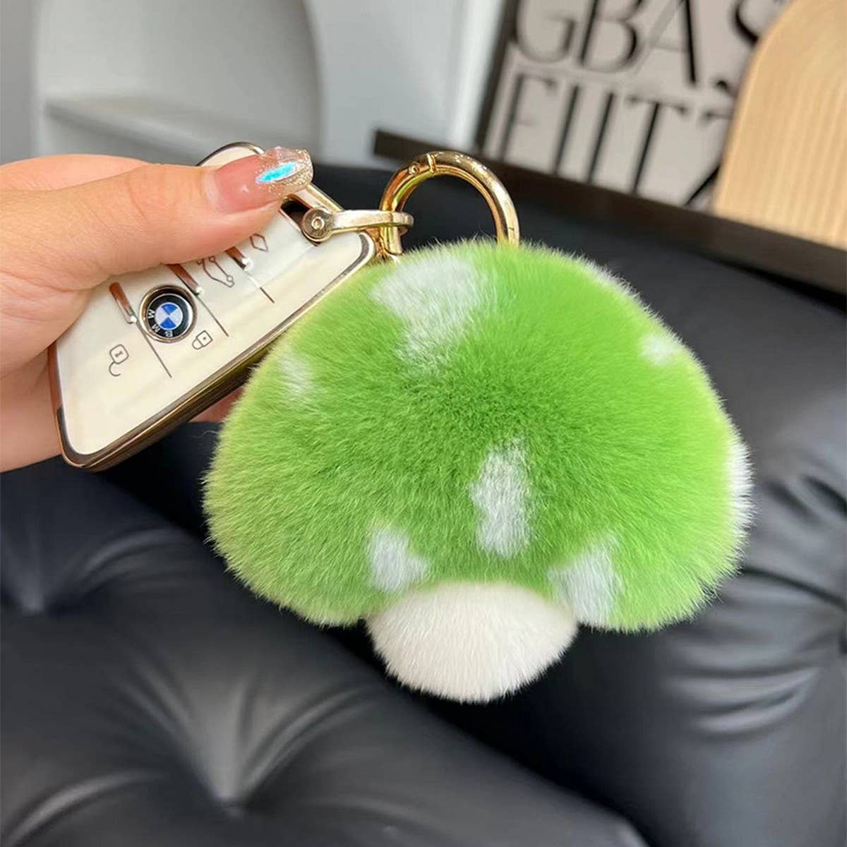 CUTE LITTLE MUSHROOM CAR KEYCHAIN BAG PENDANT_CWMM2533