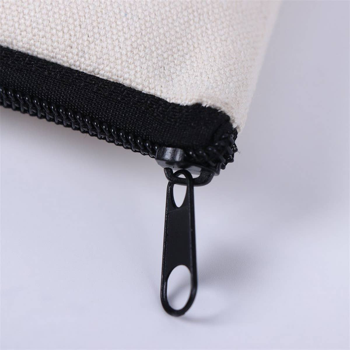 MONOGRAMMED LINEN COSMETIC BAG_CWAB1776