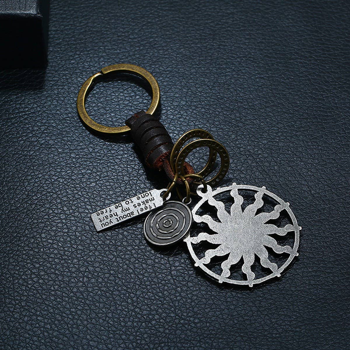 MENS VINTAGE BRAIDED COWHIDE KEYCHAIN_CWMM4790