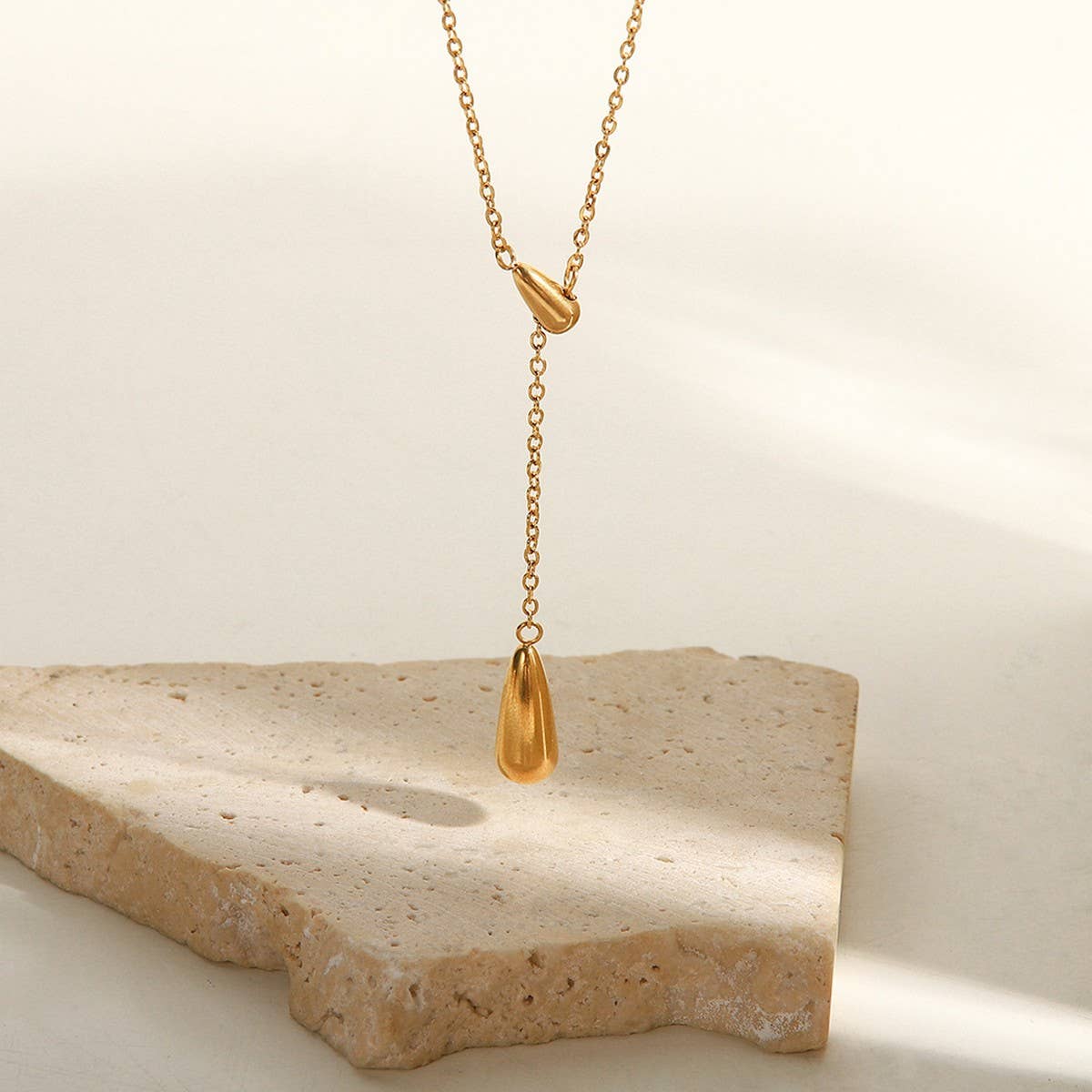 Ladies Fashion Water Drop Pendant Necklace_Cwaje1434