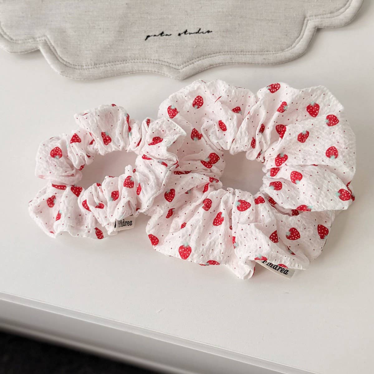 Polka Strawberry Scrunchie Cute Low Pony_Cwaha08168