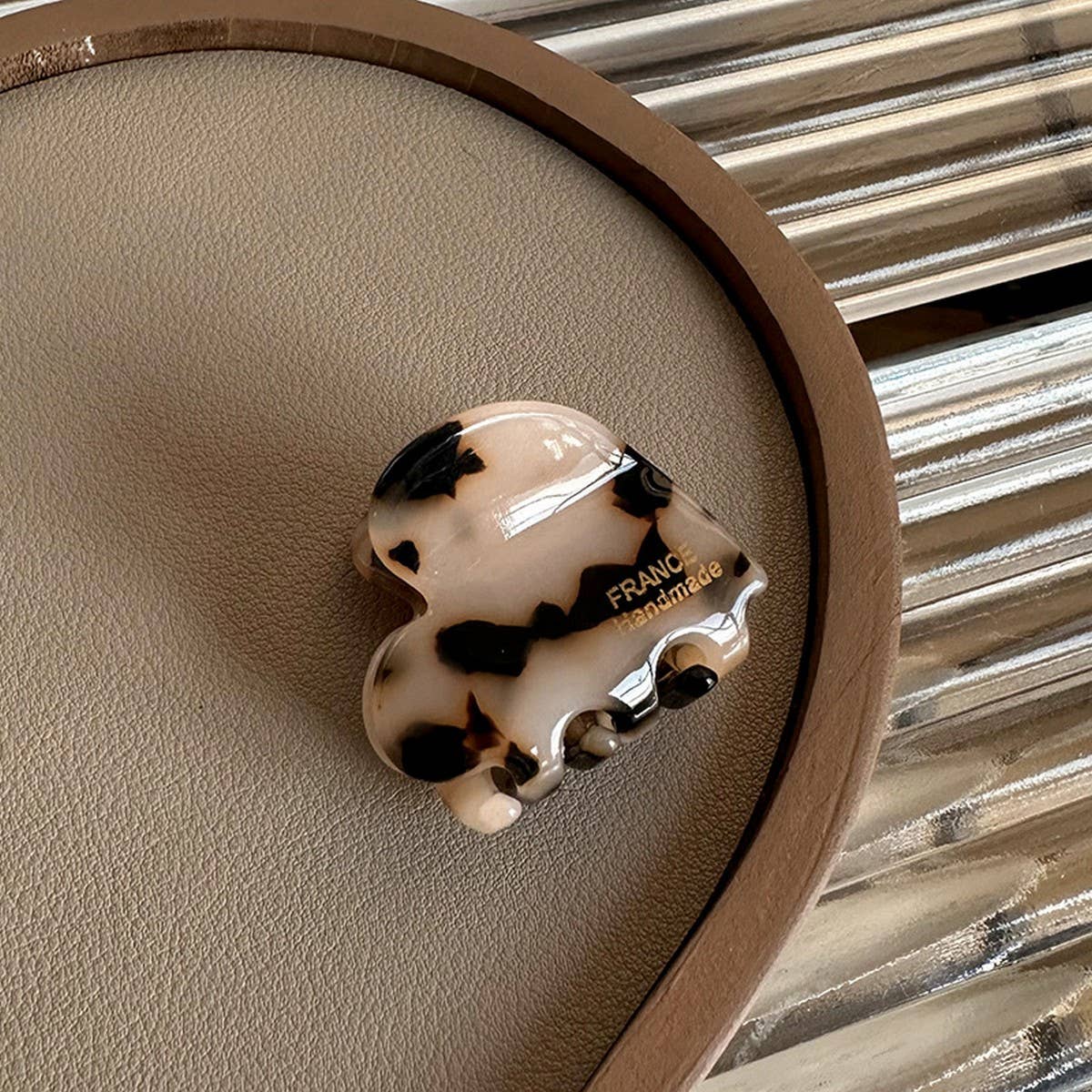 MINI HEART ACETATE HAIR CLAW FRENCH CHIC CLIP_CWAHA2637