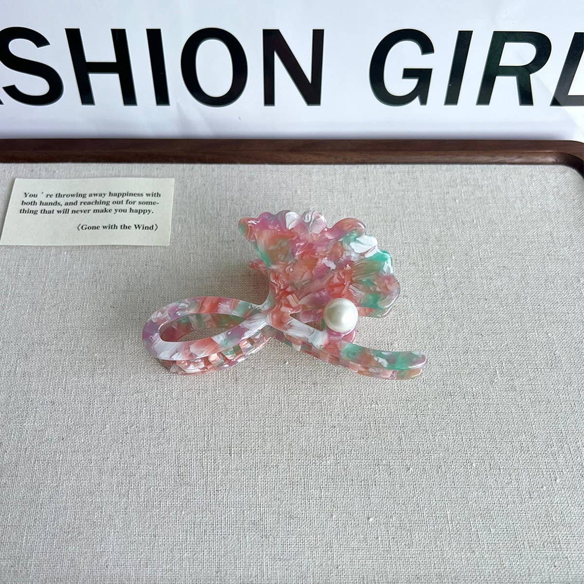 GINKGO LEAF PEARL ACETATE HAIR CLAW CLIP FOR WOMEN_CWAHA5785