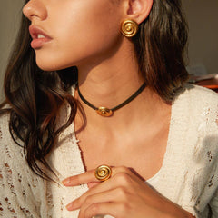 STYLISH HAMMERED SPIRAL HOOP THREE PIECE SET_CWAJE1372