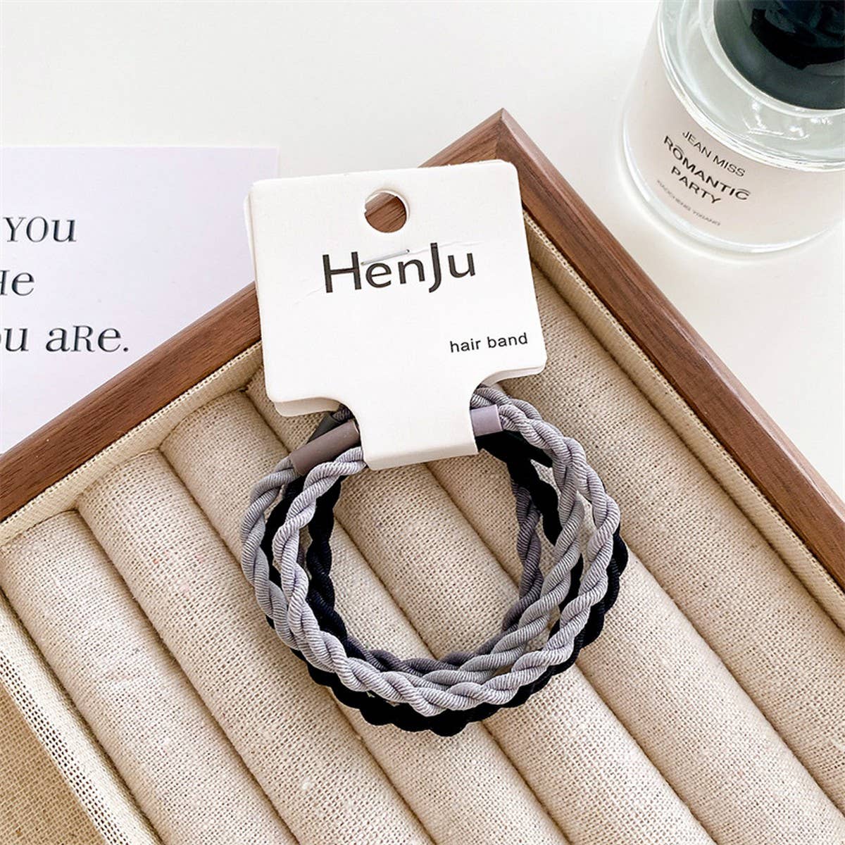 SIMPLE DURABLE AND TRACELESS HAIR TIES_CWAHA1124