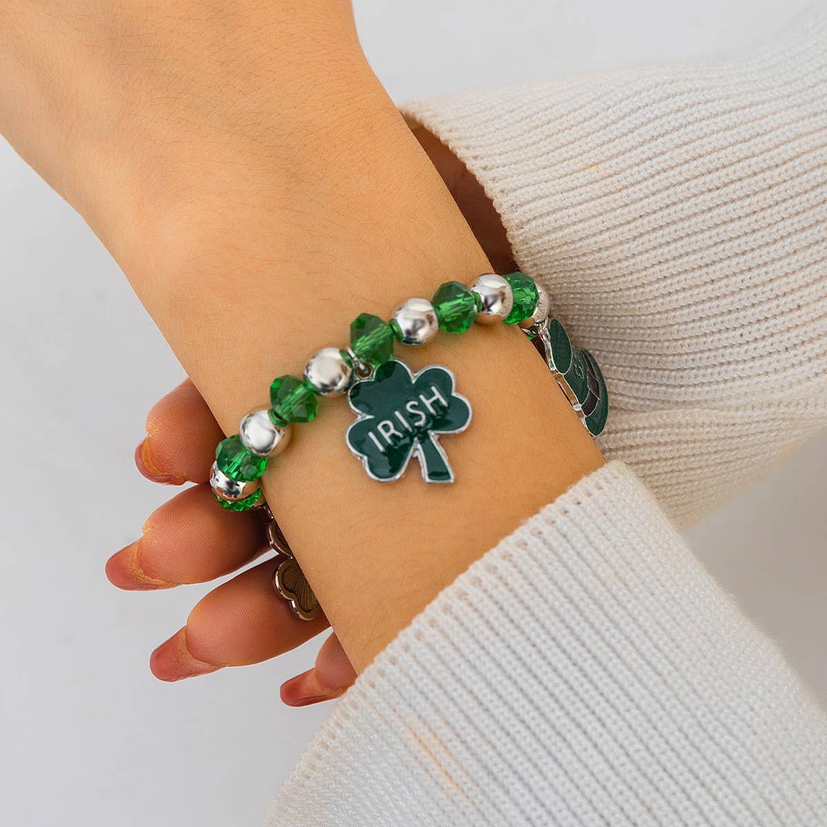MULTI LEAF CLOVER LETTER SIMPLE BEADED BRACELET_CWAJE1475