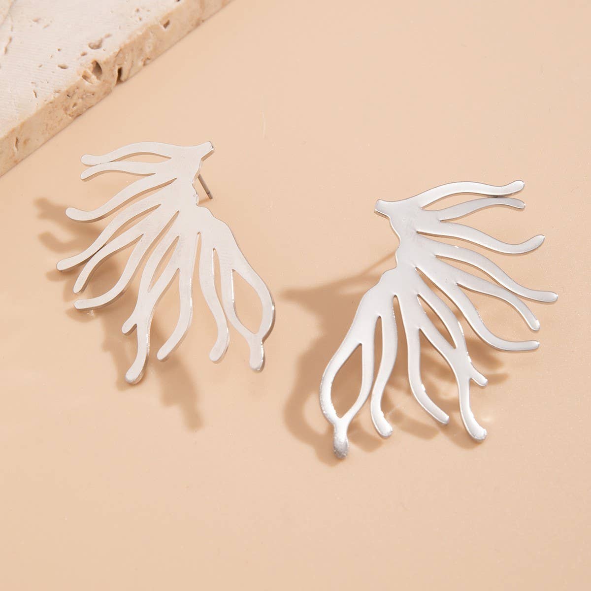 PUNK STYLE MINIMALIST FAN SHAPED BURR EARRINGS_CWAJE1154