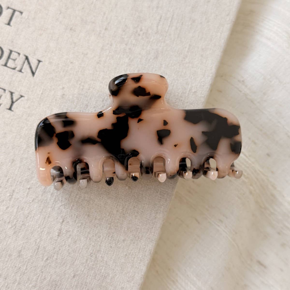 Tortoiseshell Claw Clip Luxury Acetate Hair Clip_Cwaha07764