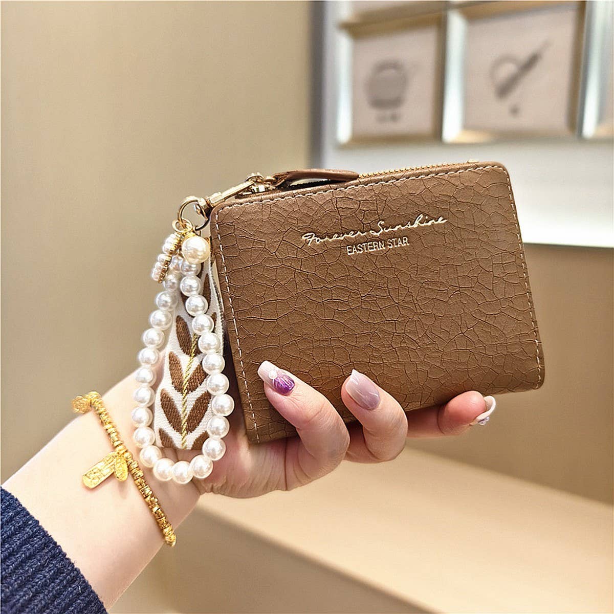 Minimal Crack Texture Pearl Bifold Wallet_Cwab06214