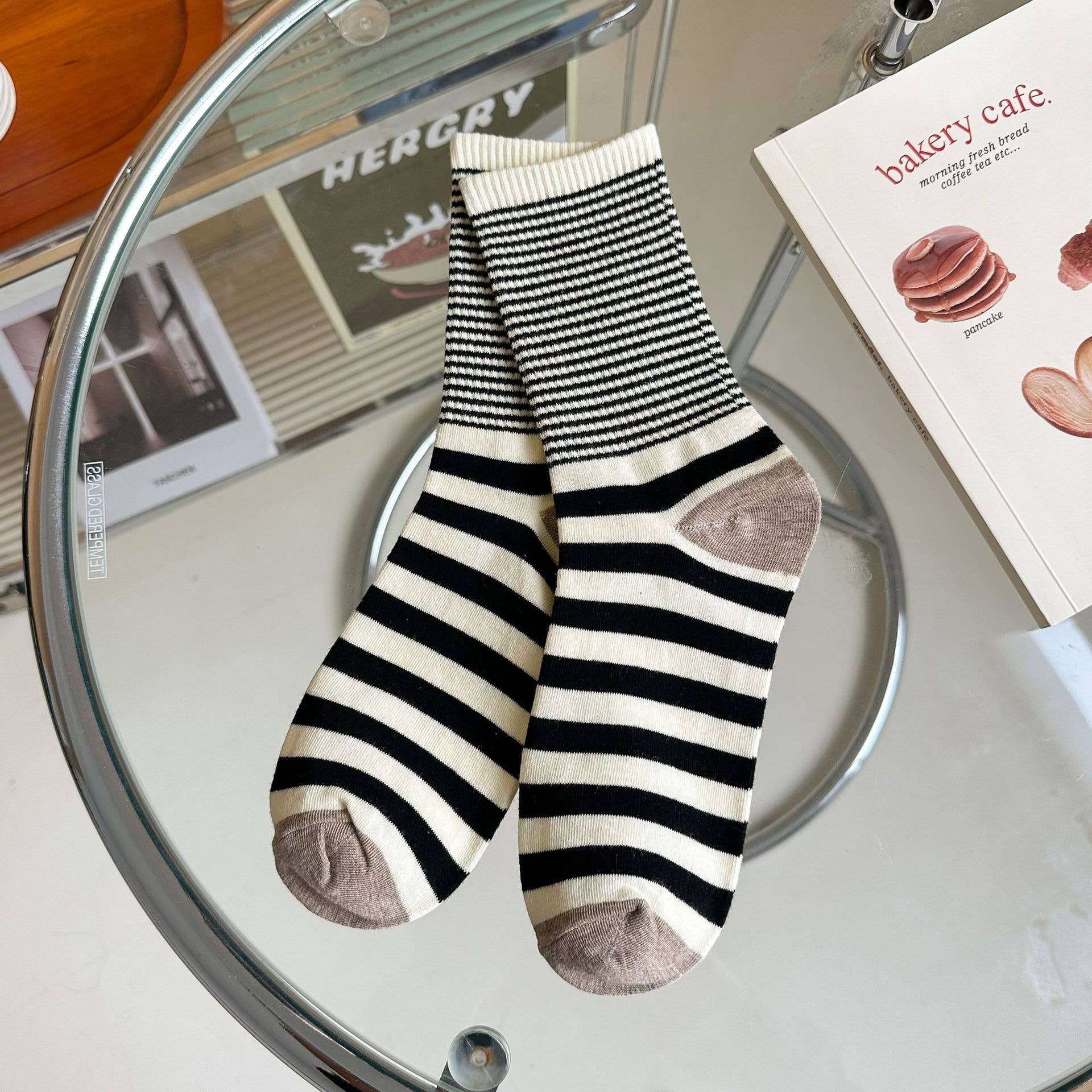 STRIPE PATTERN COTTON CREW SOCKS FOR WOMENS_CWMS0903
