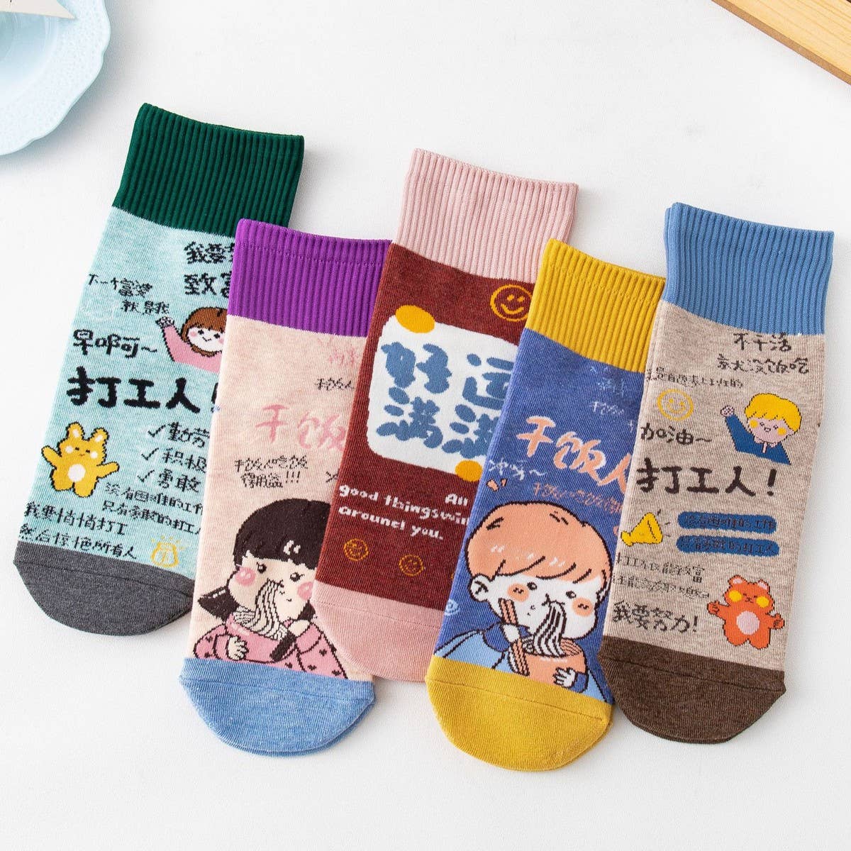 CARTOON BEAR CHECKERBOARD MIDDLE TUBE SOCKS_CWMS1389