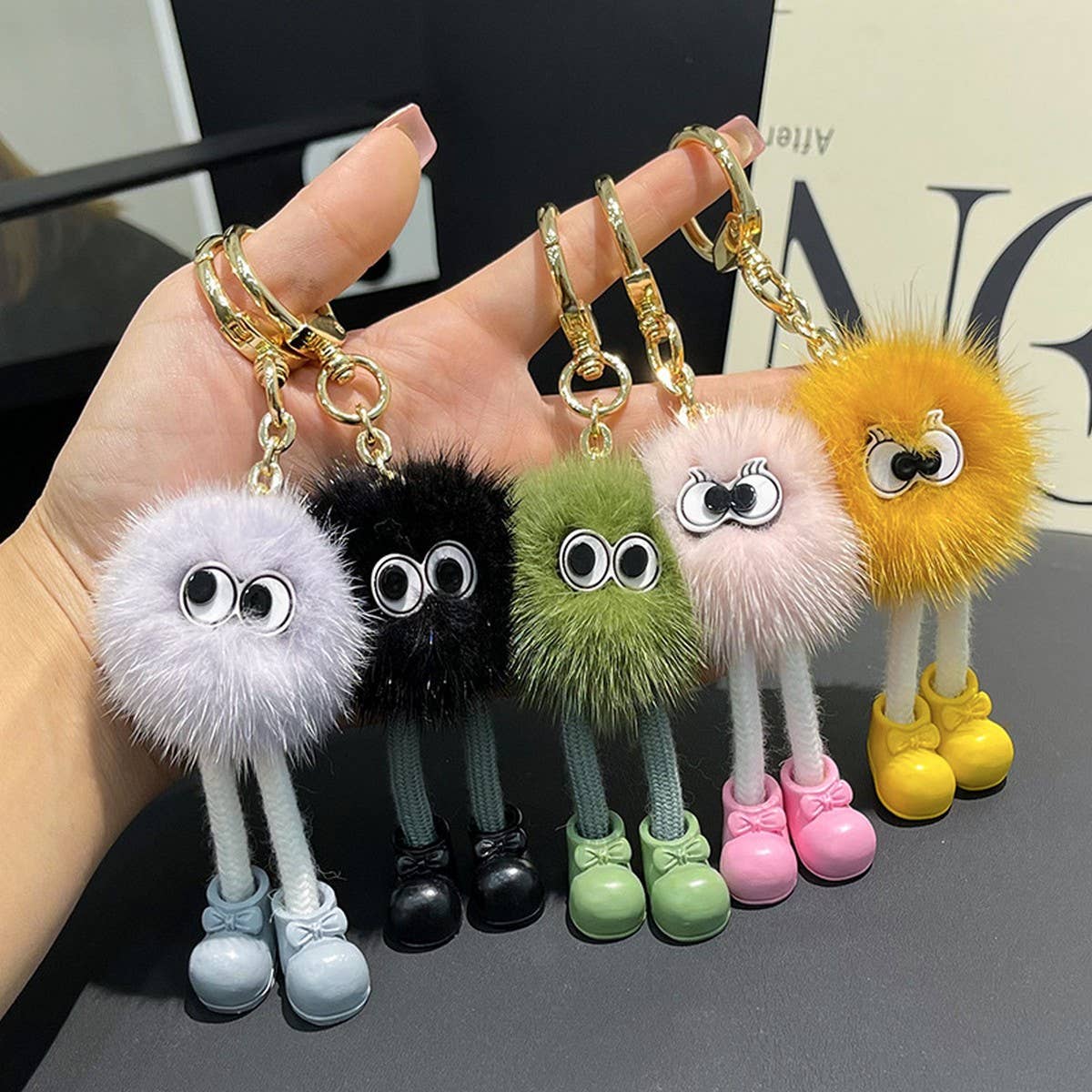 CUTE FUR BRIQUETTES CAR KEYCHAIN BAG PENDANT_CWMM2541