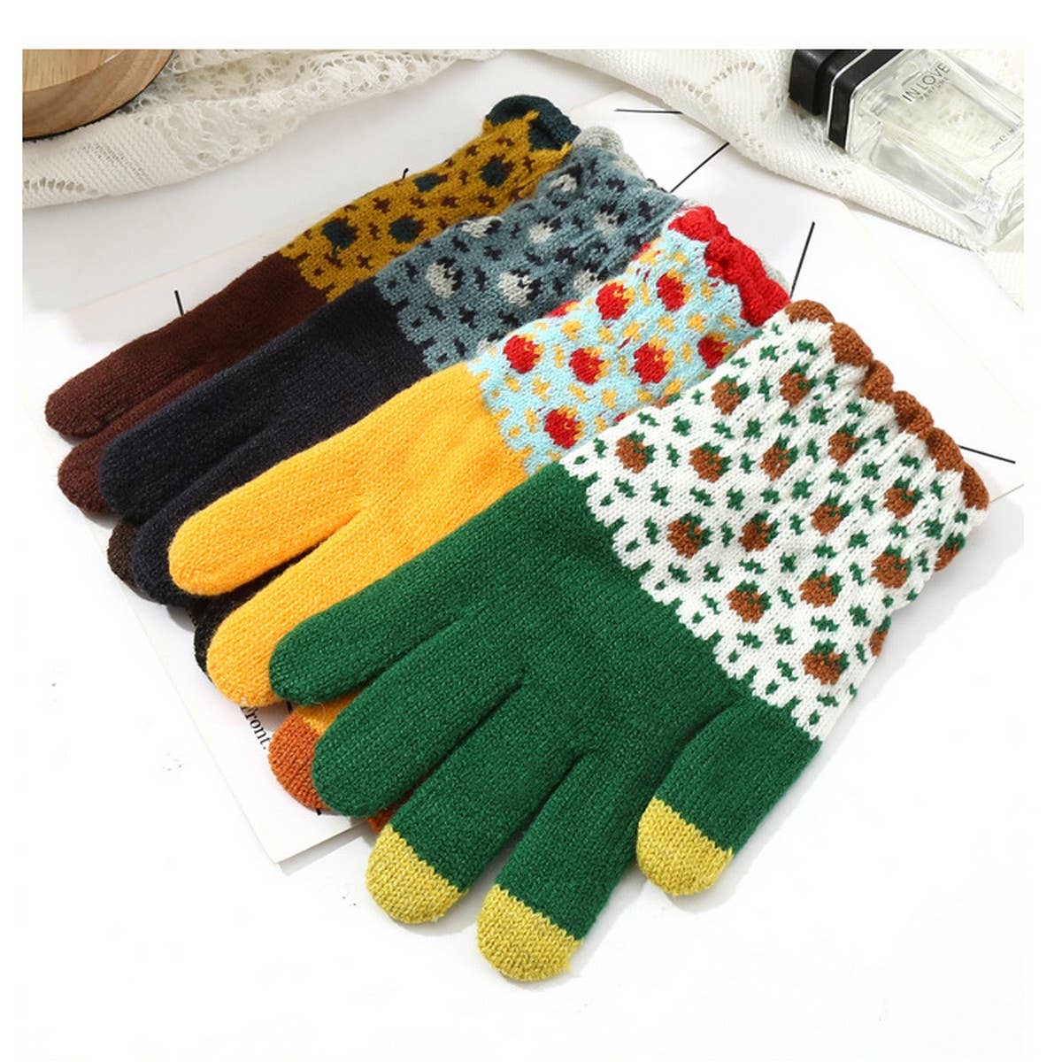 CUTE KNIT GLOVES FOR WOMEN TOUCHSCREEN WARM_CWAG0147