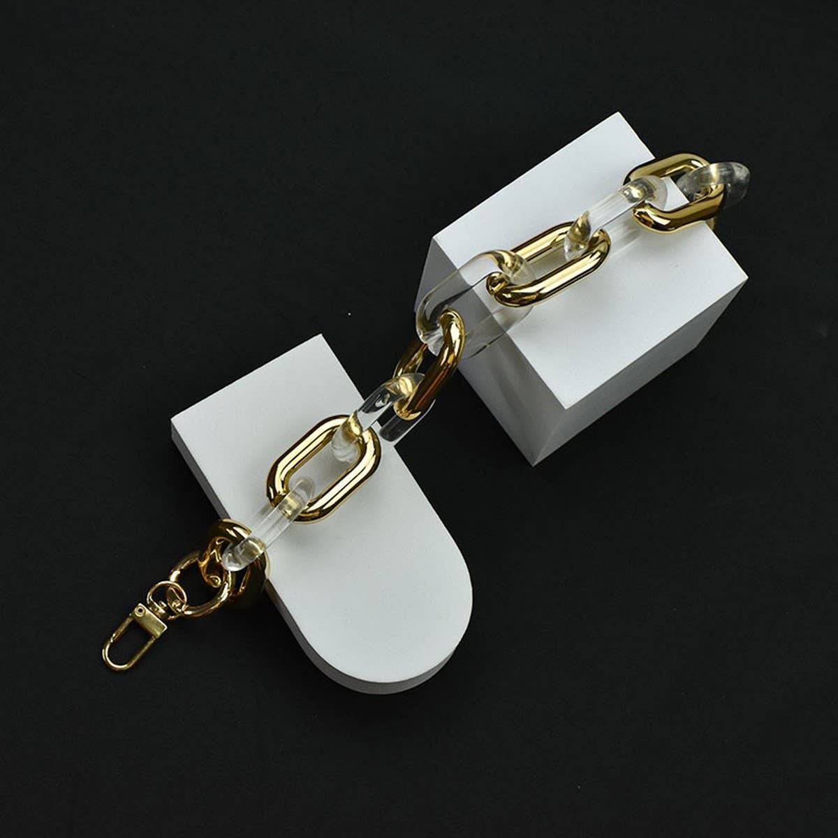 11 81ACRYLIC CHAIN HANDLE MULTI COLOR BAG STRAP_CWMM5090