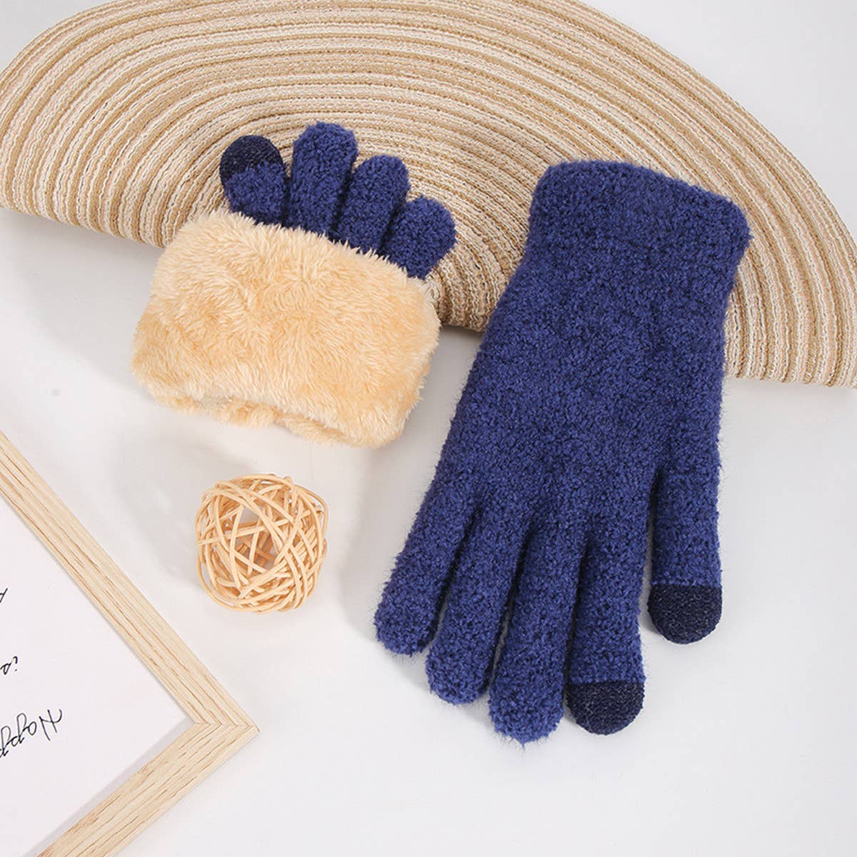 Outdoor Thick Double Layer Knitted Gloves_Cwag0129