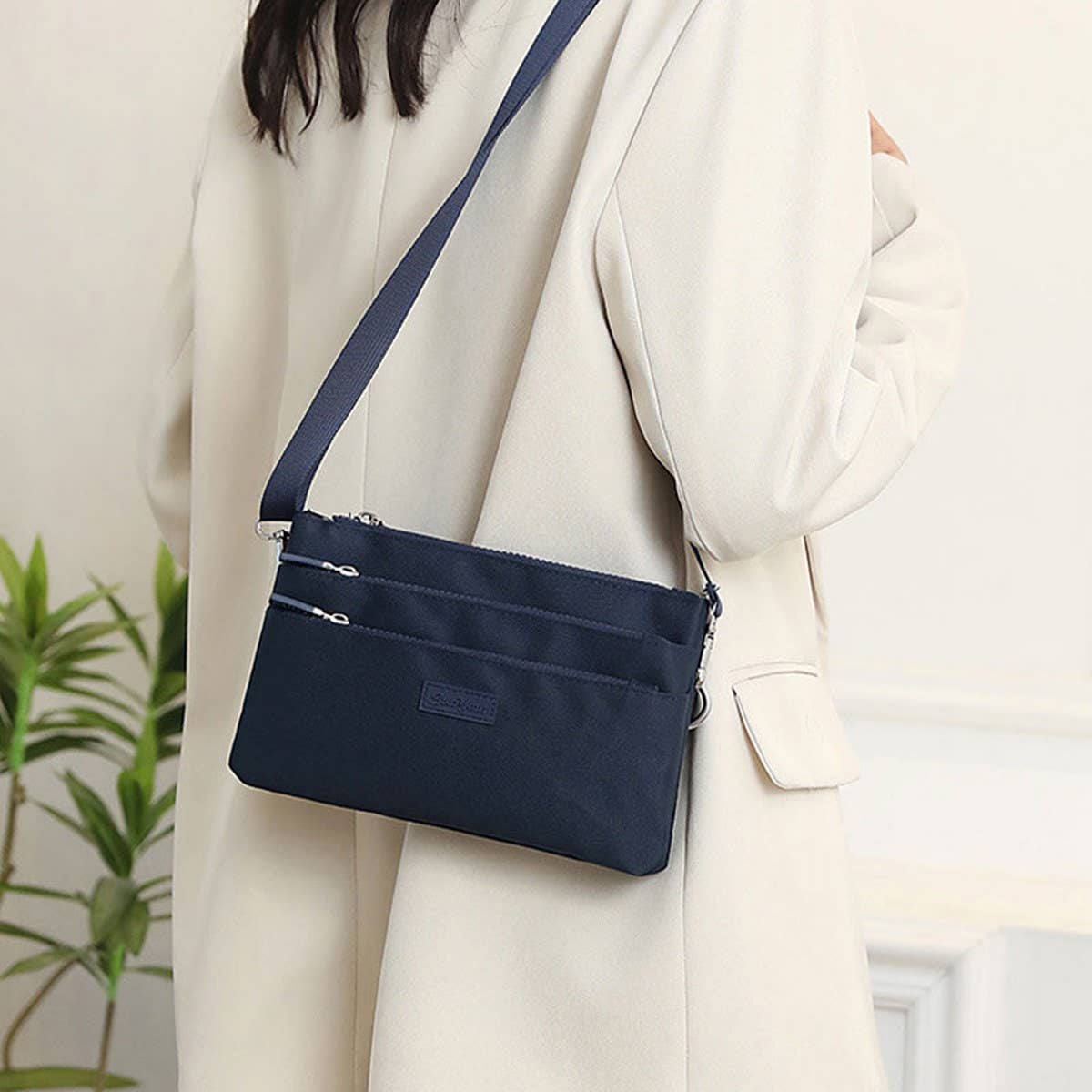 Lightweight Fabric Multi-Layer Shoulder Bag_Cwab3497