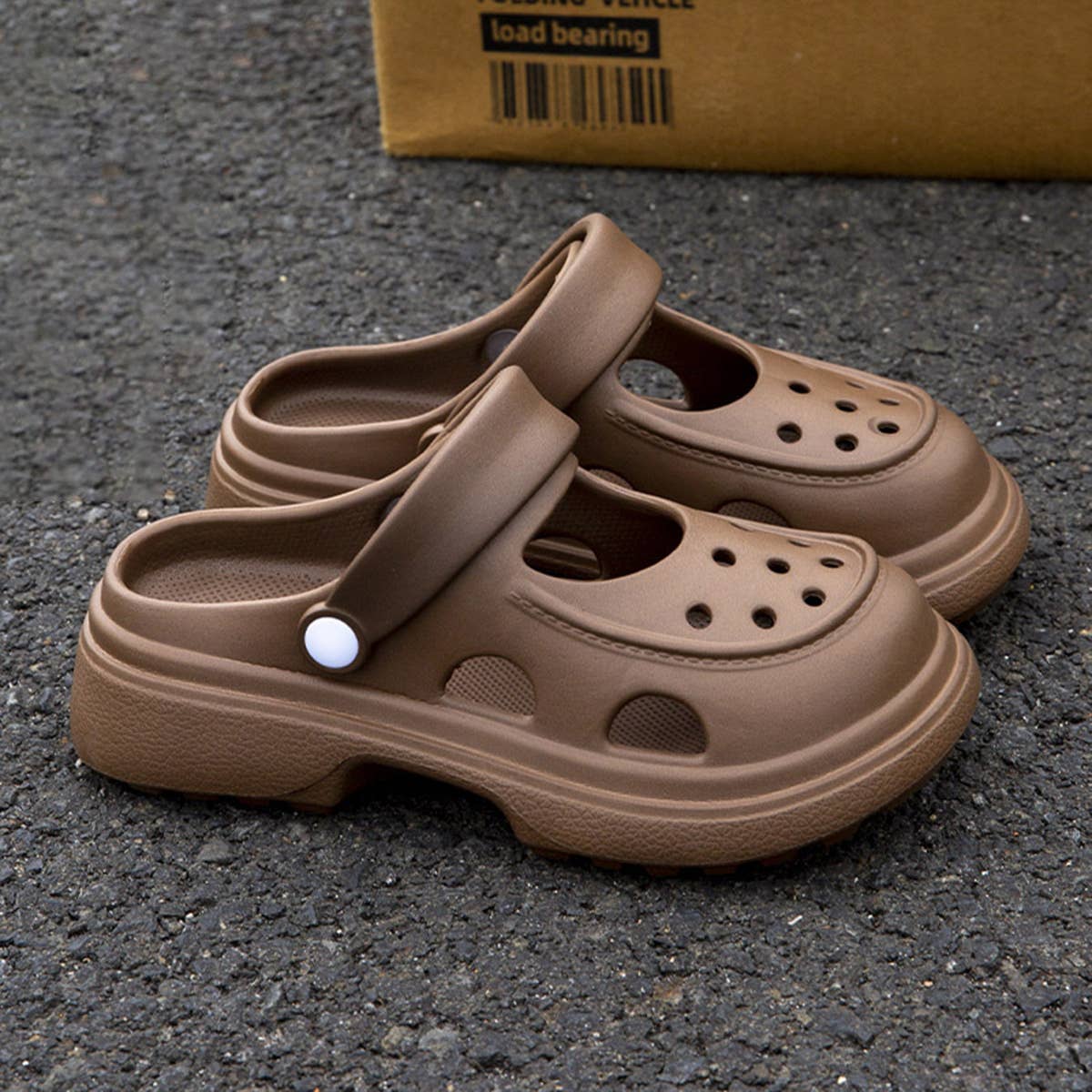 THICK SOLED RETRO HOLE SANDALS_CWSHS0811