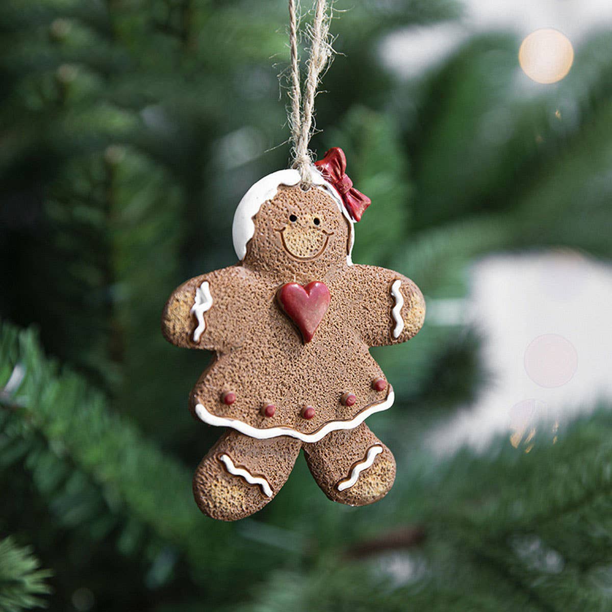 PAINTED RESIN GINGERBREAD XMAS TREE HANGING DECOR_CWMM9789