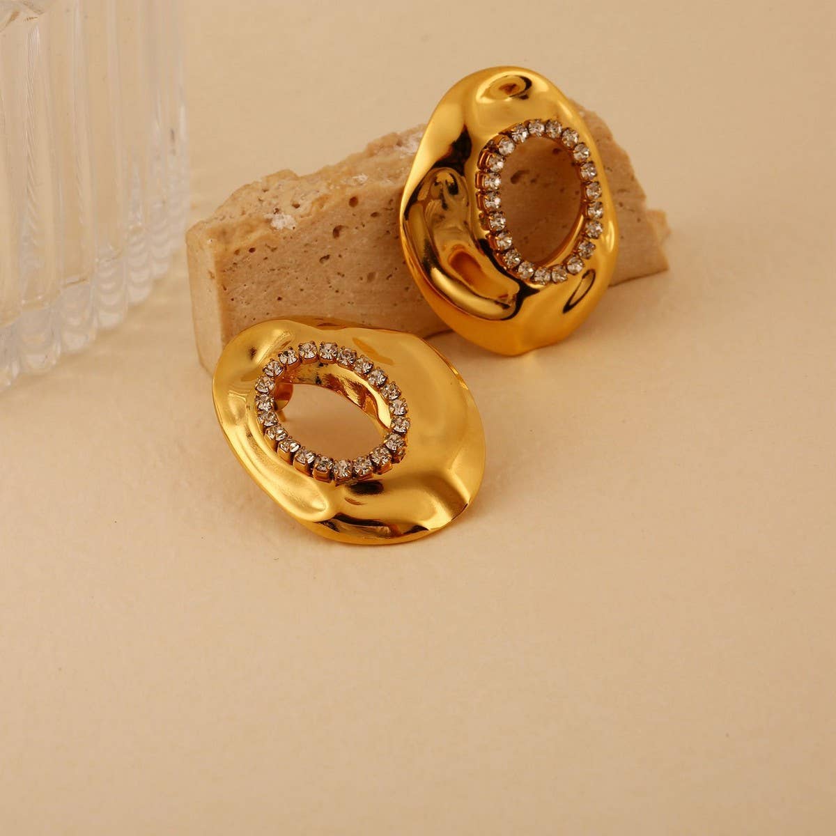 FASHION STAINLESS STEEL ZIRCON HOLLOW EARRINGS_CWMM8917