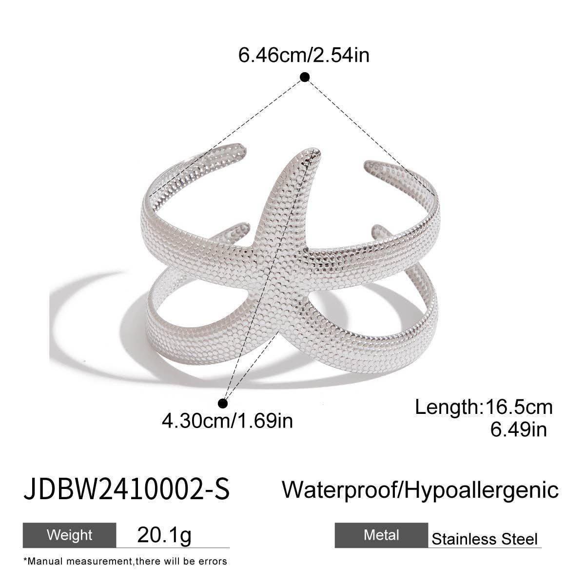 18K GOLD HAMMERED STARFISH OPEN BANGLE NO FADE_CWAJE4684