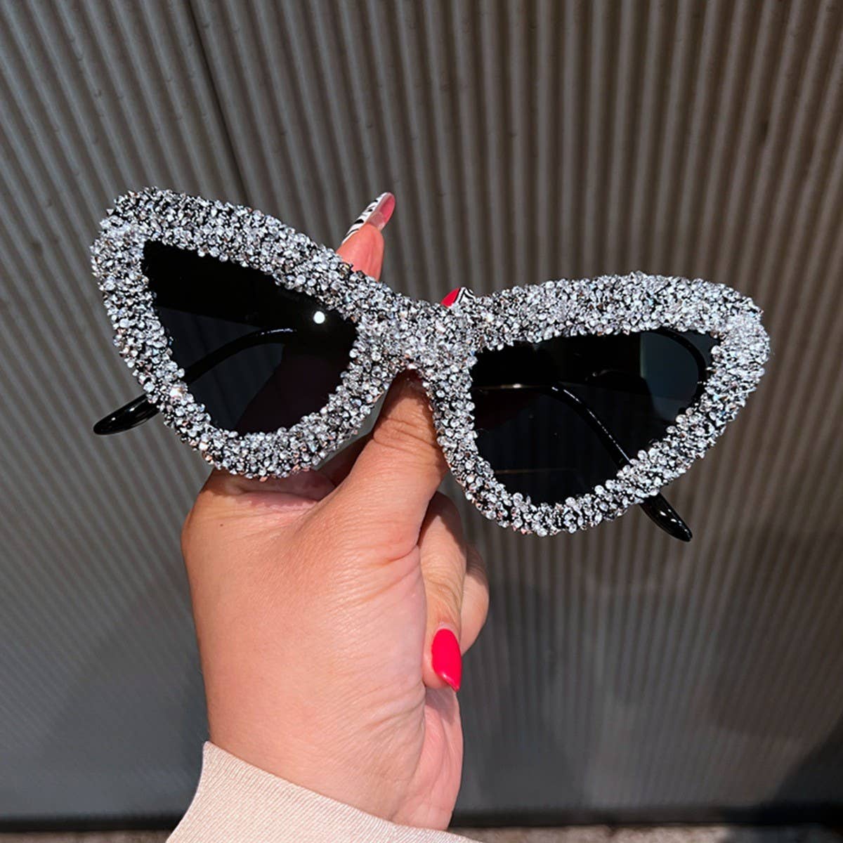 LUXURY RHINESTONE TRENDY CAT EYE SUNGLASSES_CWASG0831