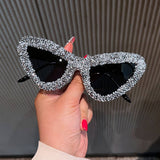 LUXURY RHINESTONE TRENDY CAT EYE SUNGLASSES_CWASG0831