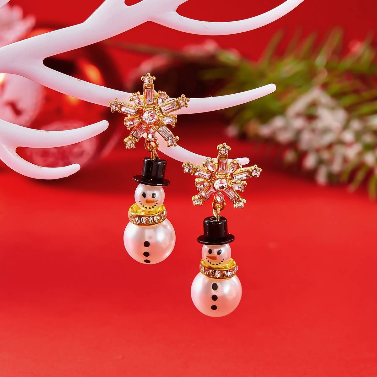 Cwaje2503_Christmas Snowflake Pearl Hat Snowman Earrings