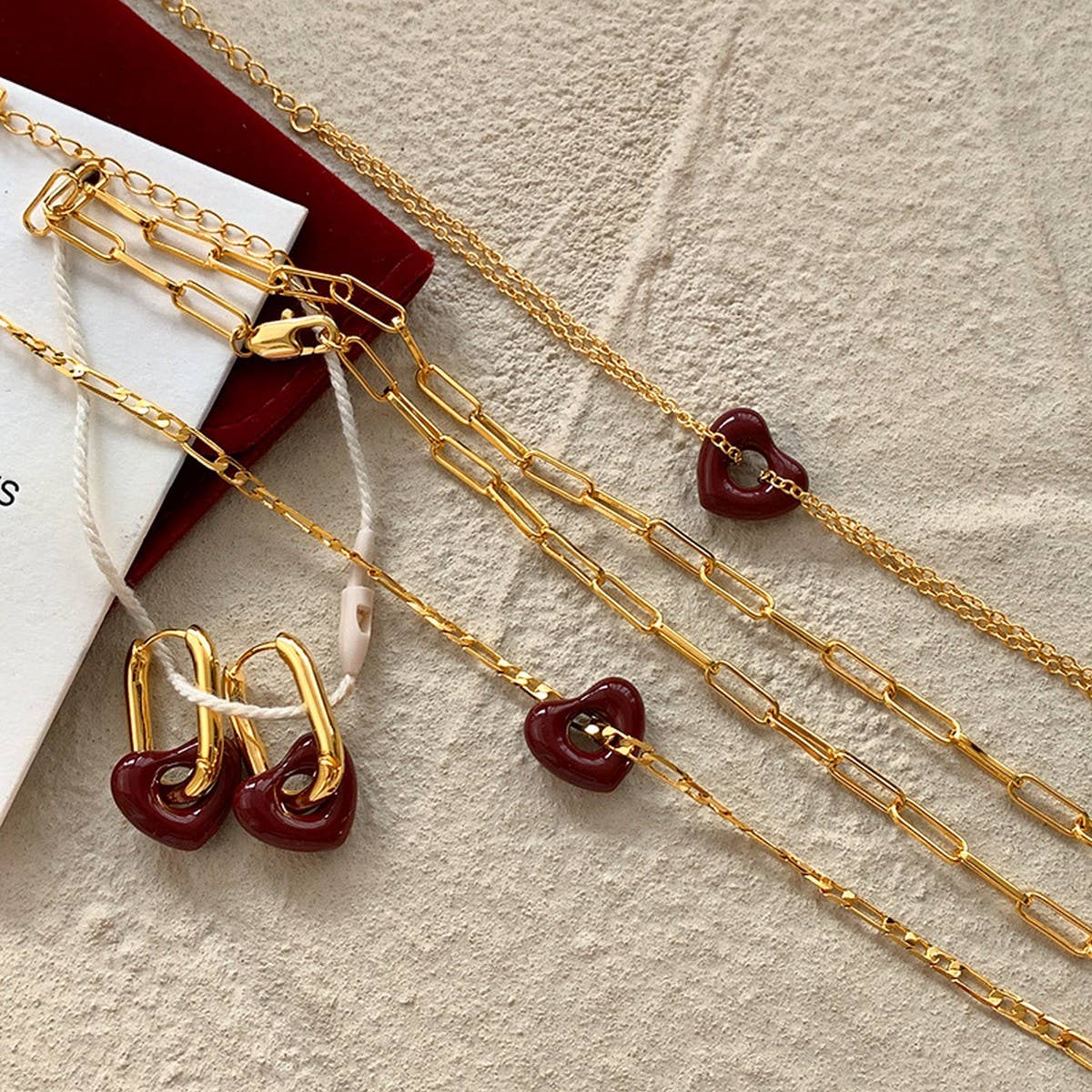 Red Enamel Heart Pendant Necklace_Cwaje06336