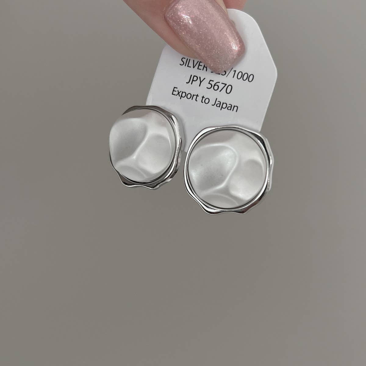 ADVANCED ROUND RESIN STONE EARRINGS_CWAJE2046