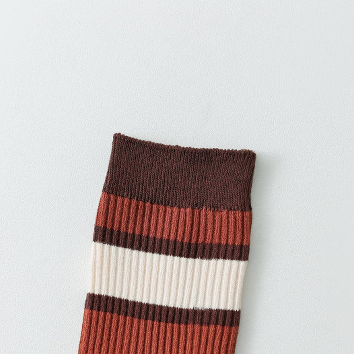 2024 NEW COLOR CONTRAST STRIPED MID CALF SOCKS_CWMS0649